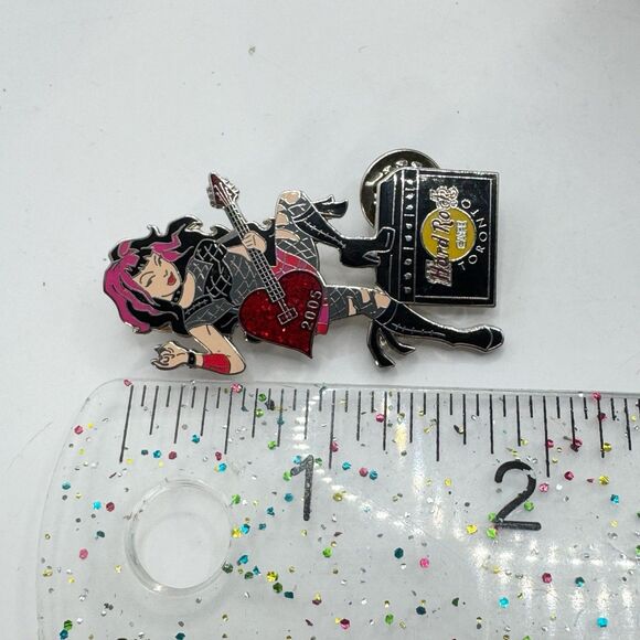 Hard Rock Cafe Toronto PUNK rock Girl  Tiffany Standing On Amp  Pin Collectable - Picture 3 of 7
